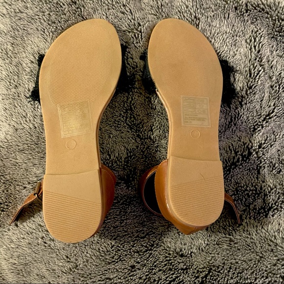 New Women’s Sandals - Picture 9 of 9